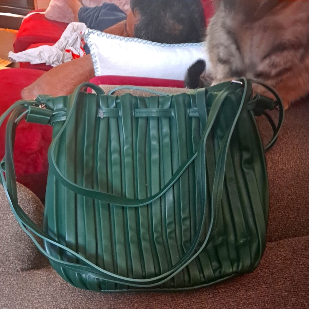 Pleated green bucket bag